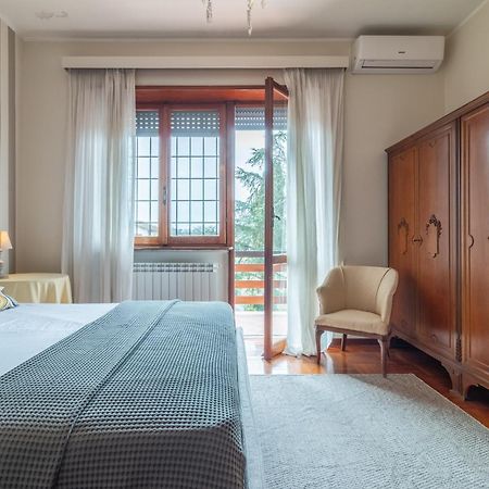 Spaziosa Villa Bifamiliare Campagnano Di Roma Exterior foto